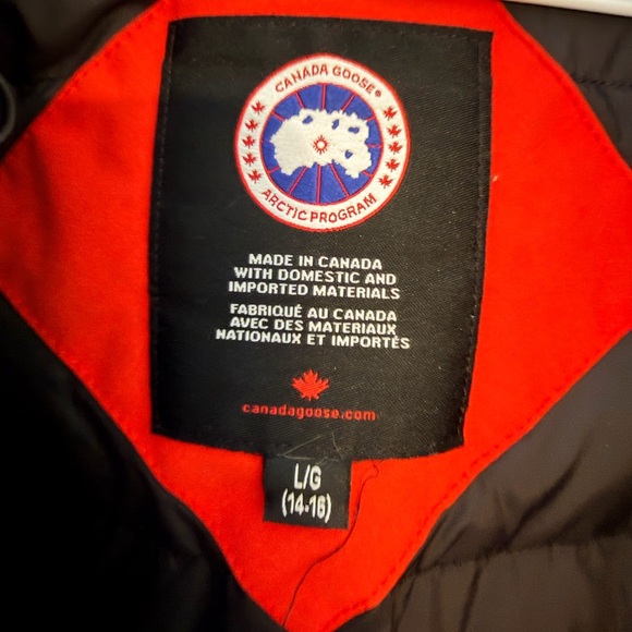 Canada Goose Girls Red Jacket - Picture 5 of 6
